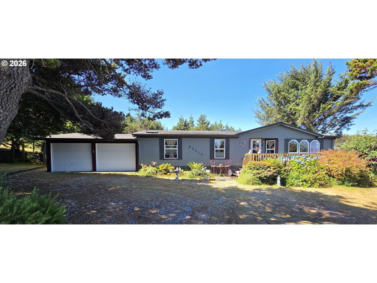 Listing photo 1 of 6