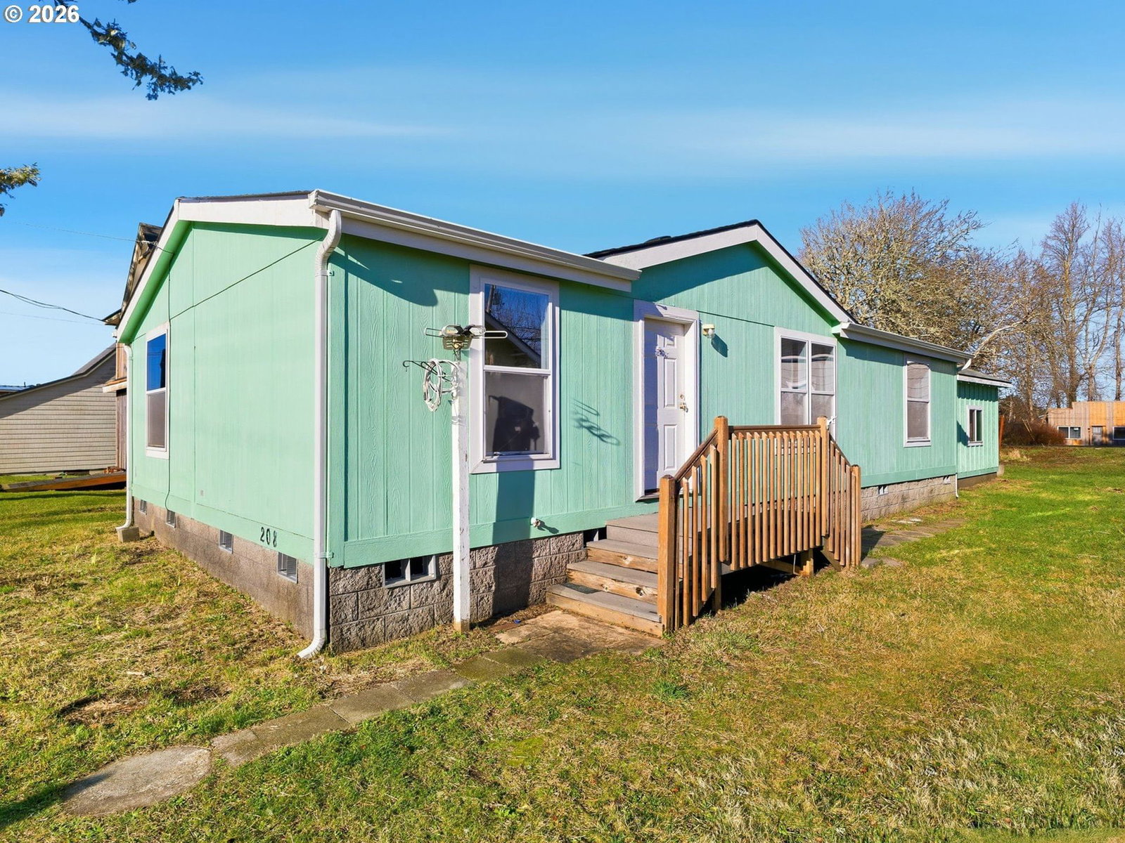 Primary listing photo, 208 2ND ST, Long Beach, WA, 98631