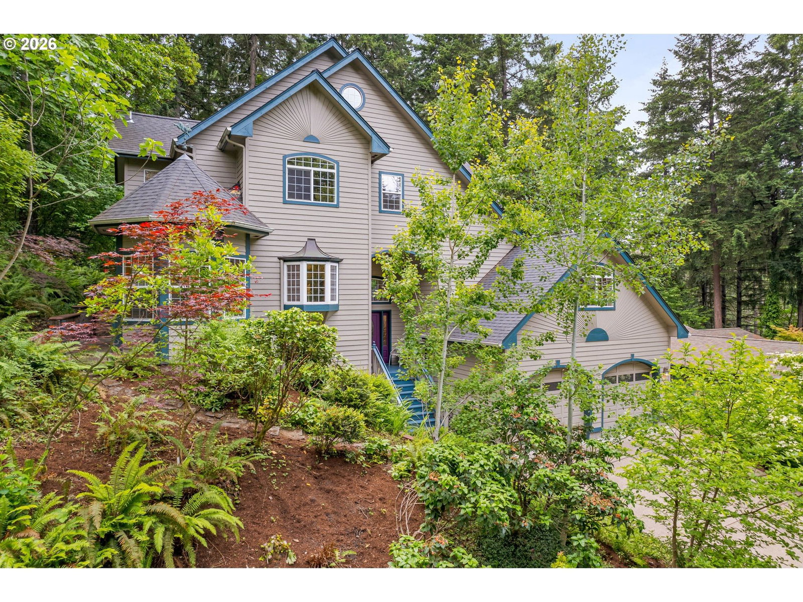 Listing photo 1 of 6
