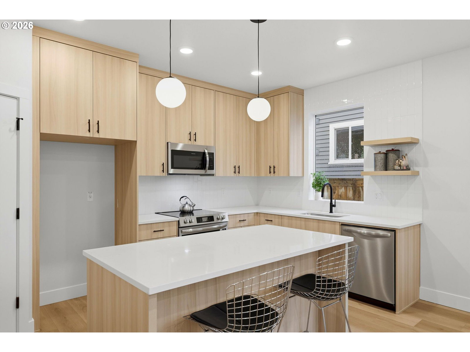 Listing photo 4 of 23, 3794 NE 81ST AVE, Portland, OR, 97213