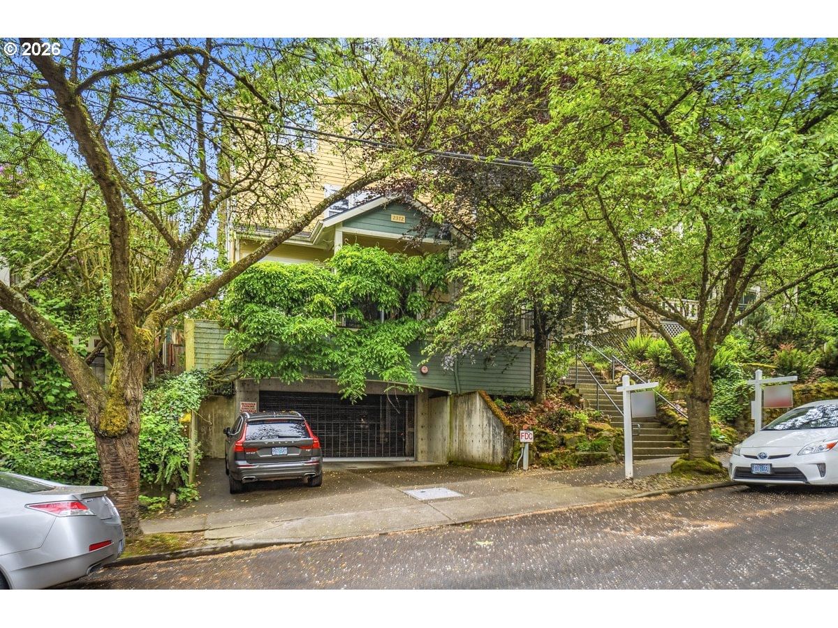 2372 NW GLISAN ST #5