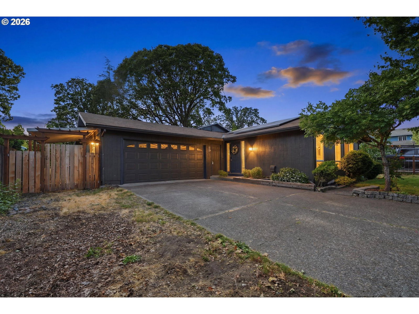 Listing photo 1 of 6