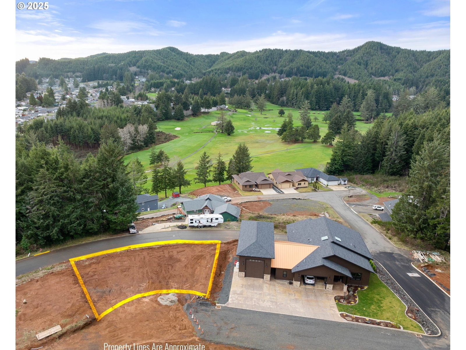 Primary listing photo, 611 HULTON WAY, Reedsport, OR, 97467