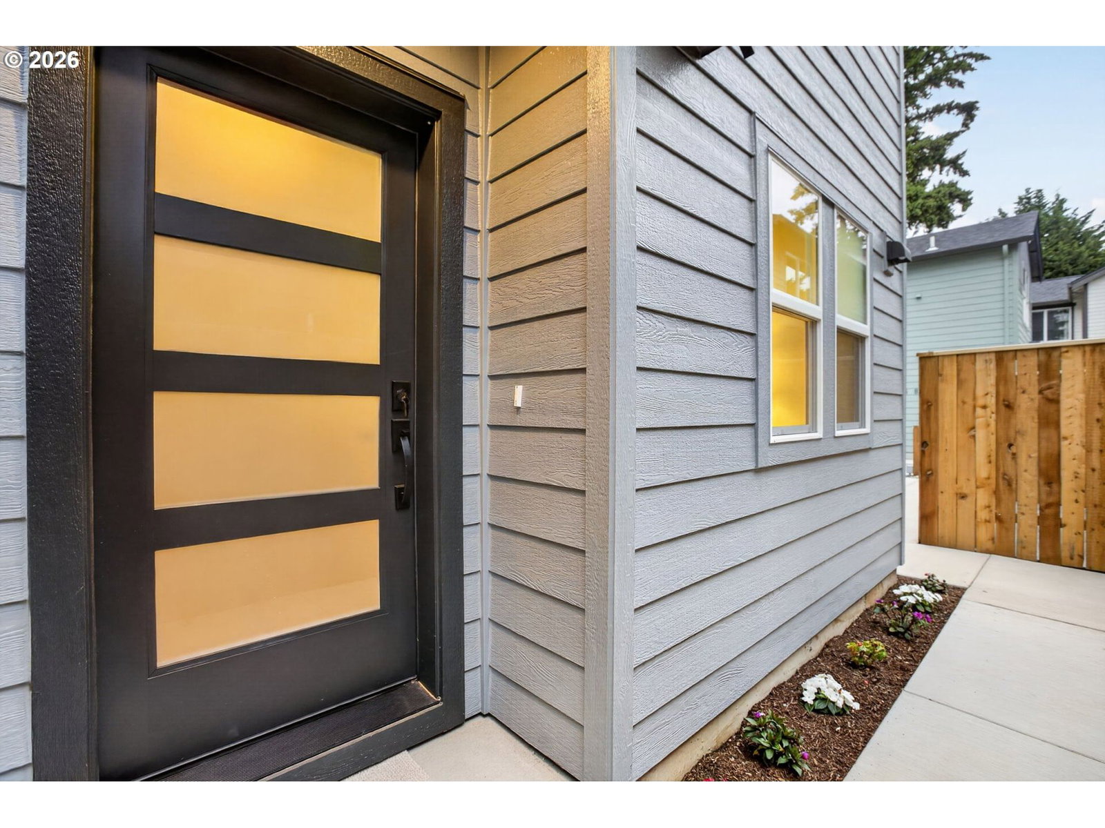 Primary listing photo, 5555 SE STEELE ST #B, Portland, OR, 97206