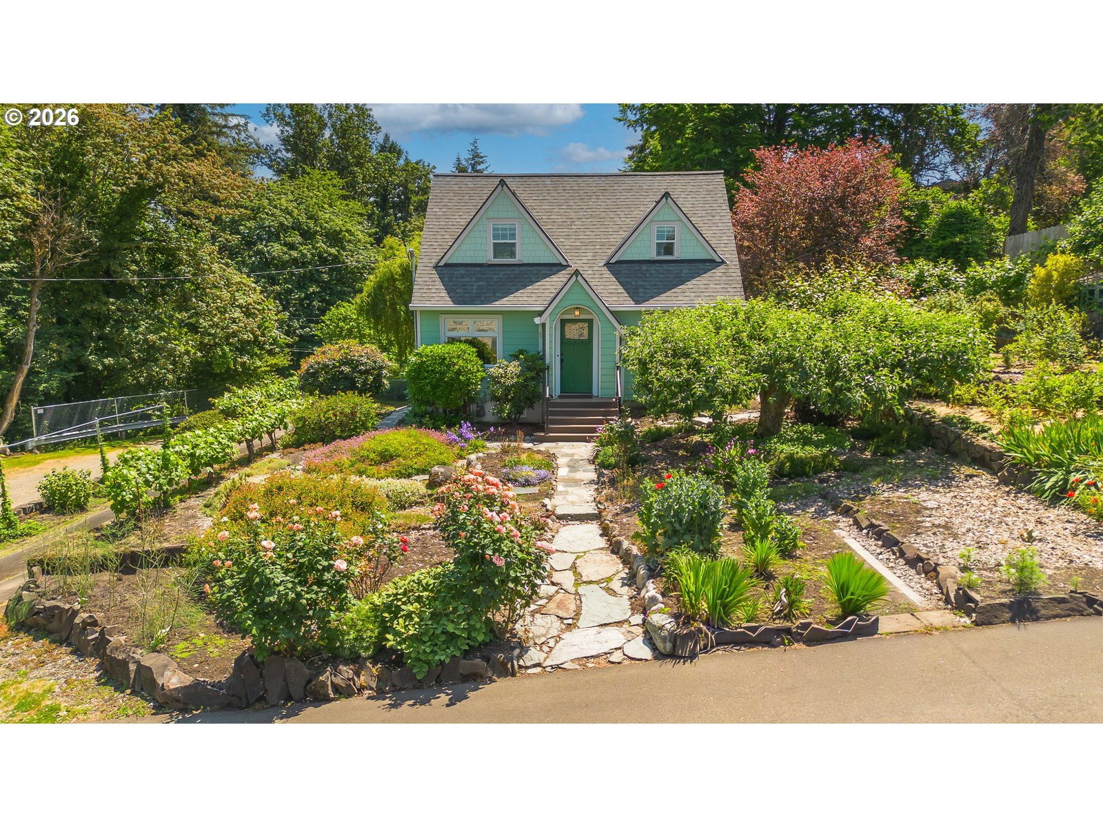 Primary listing photo, 412 JACKSON ST, Oregon City, OR, 97045