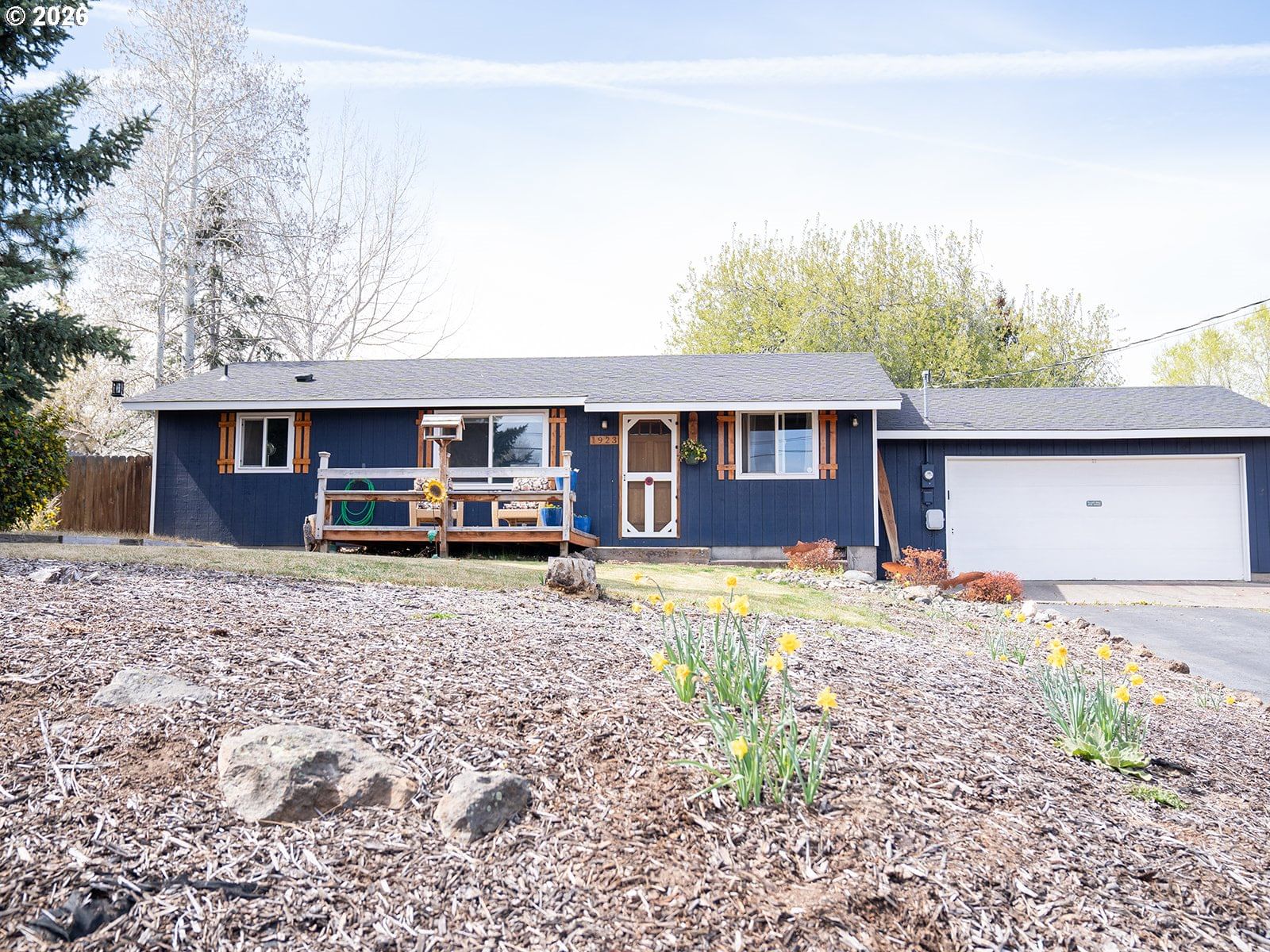 Primary listing photo, 1923 SW 20th St, Redmond, OR, 97756