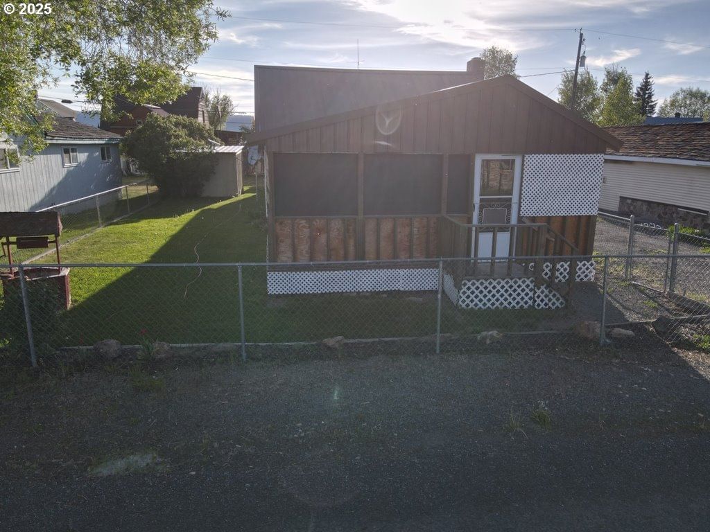 Primary listing photo, 309 A AVE, Seneca, OR, 97873