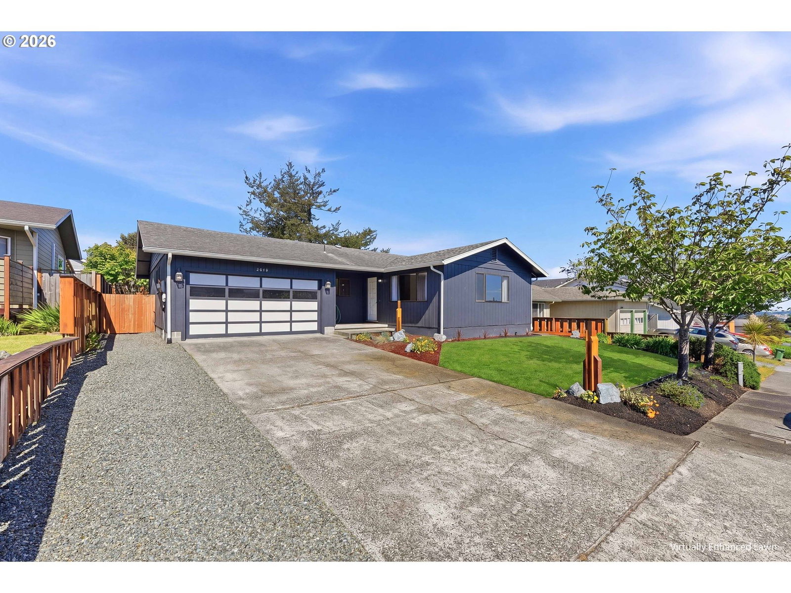 Listing photo 1 of 6