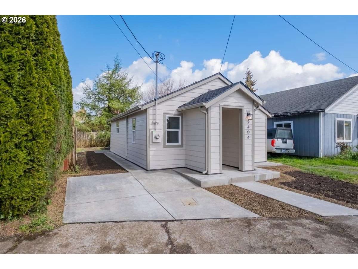 Primary listing photo, 2404 10TH ST, Tillamook, OR, 97141