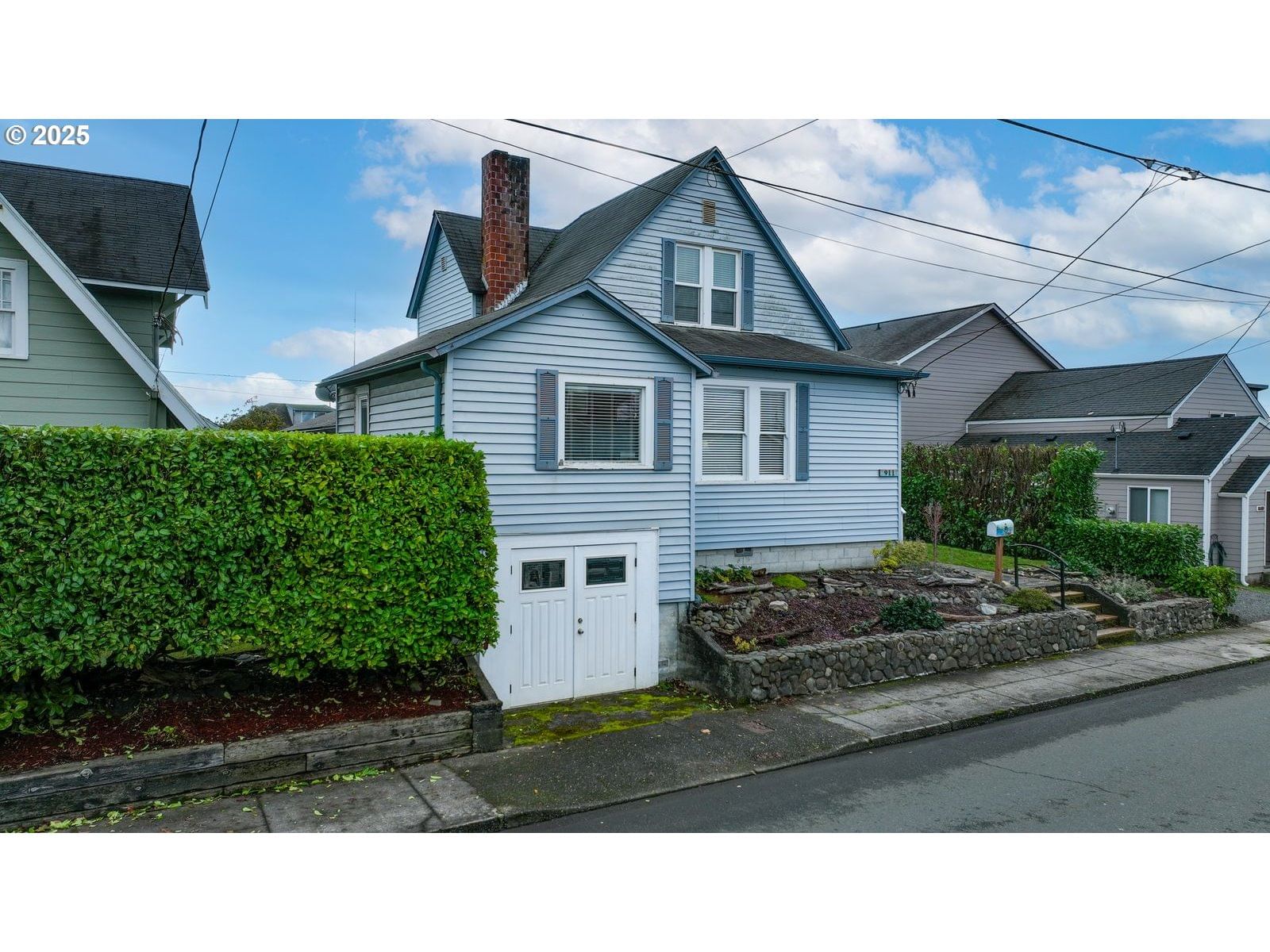 Primary listing photo, 911 1st AVE, Seaside, OR, 97138