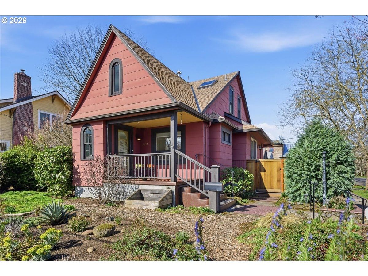 Primary listing photo, 1541 SE MALDEN ST, Portland, OR, 97202