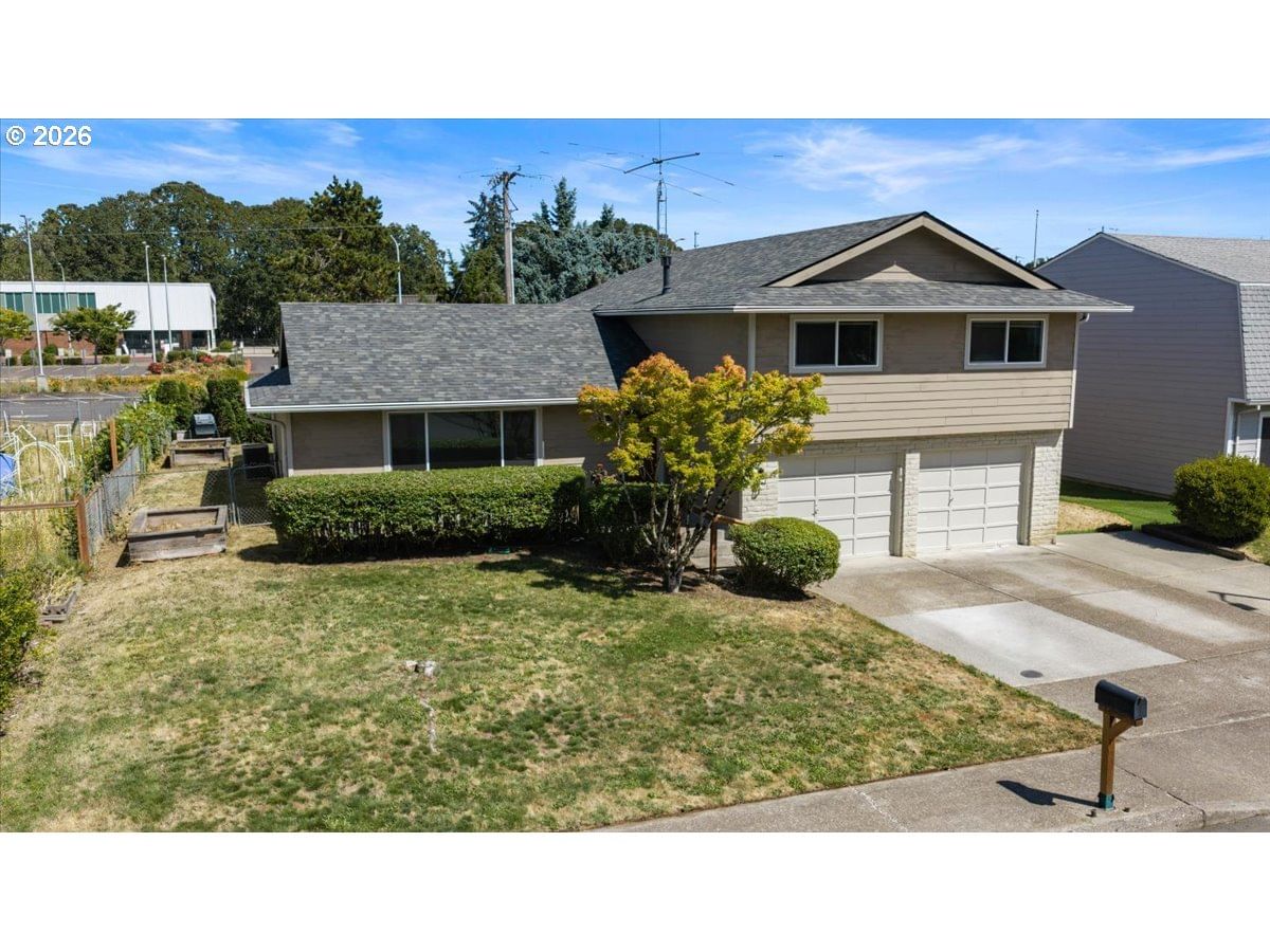 270 NE 20TH PL