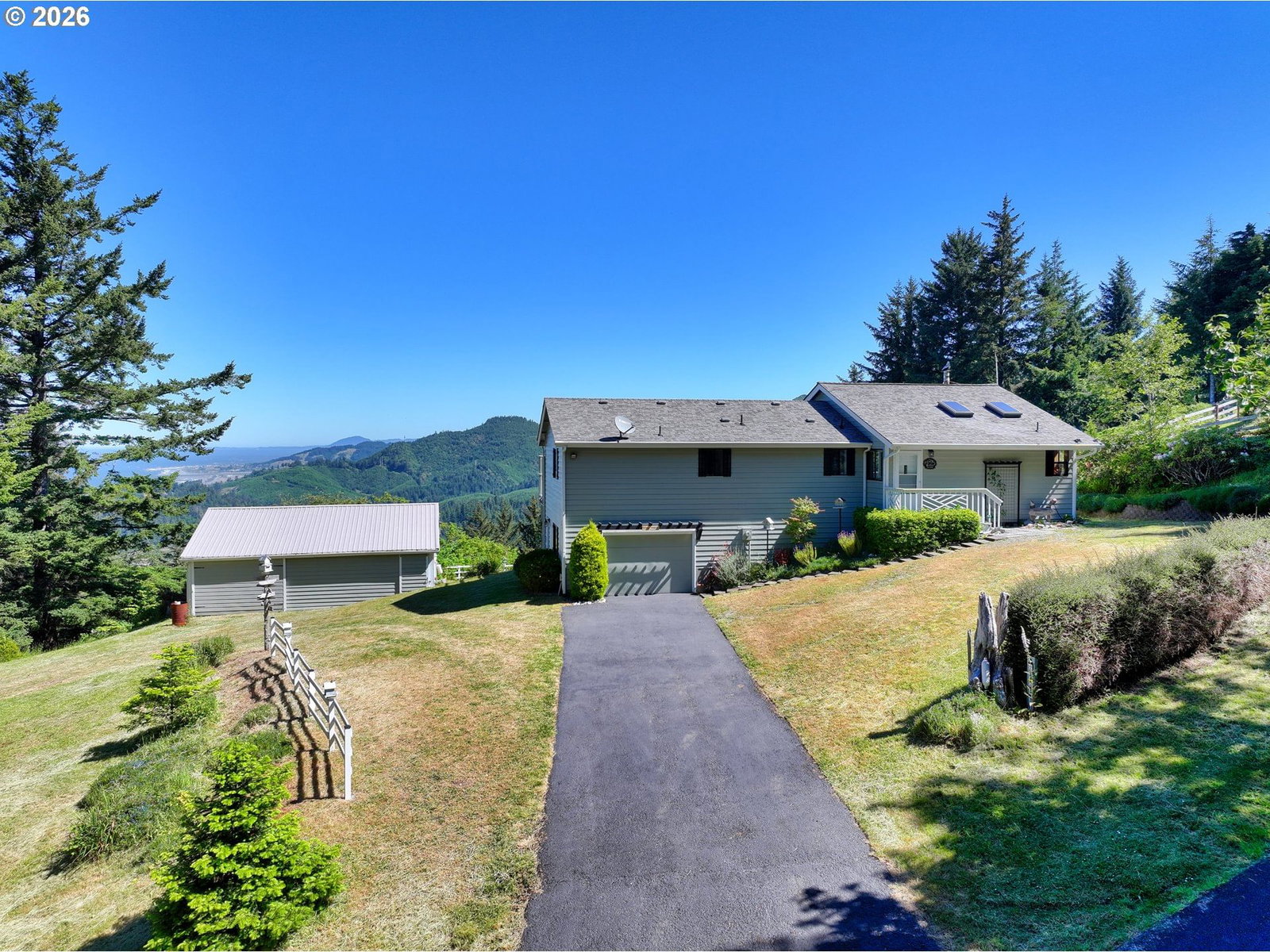 Listing photo 1 of 6