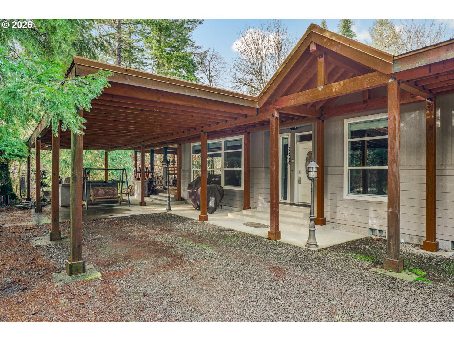 Listing photo 1 of 6