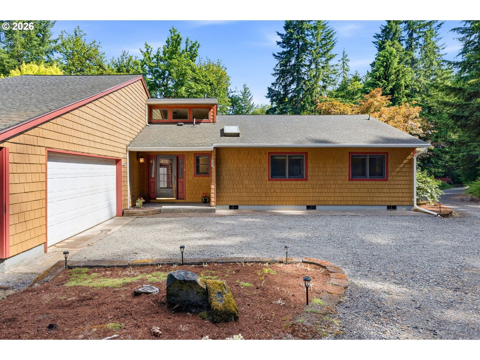 Listing photo 1 of 6