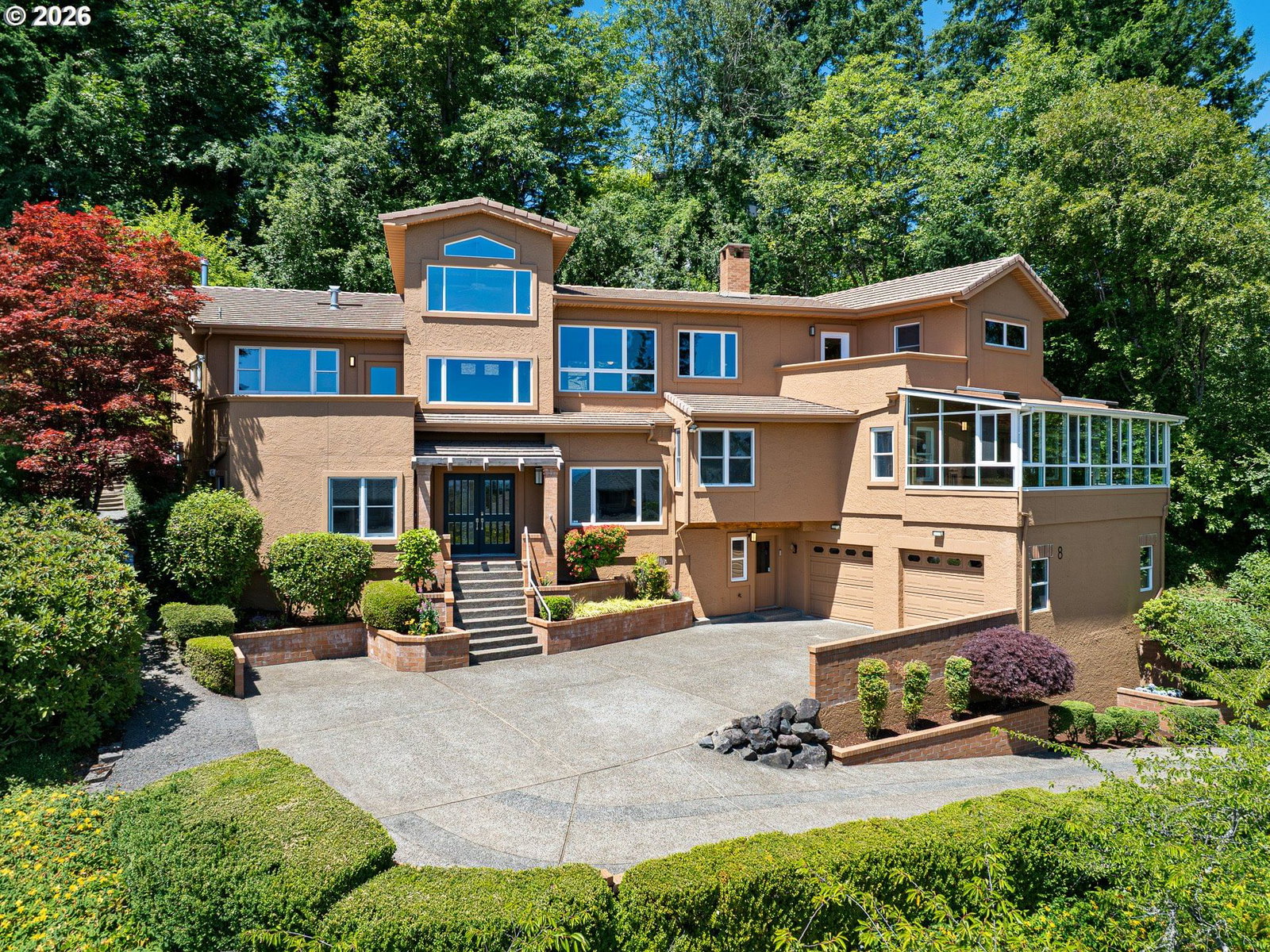 8 GARIBALDI ST