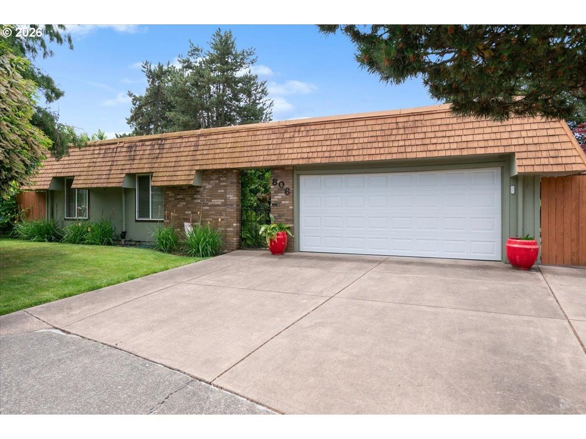 Primary listing photo, 806 NE NIGHTINGALE CT, Keizer, OR, 97303