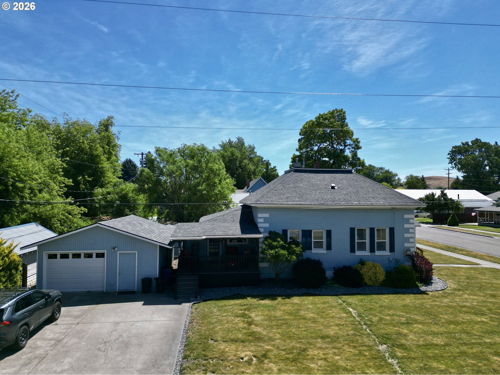 Listing photo 1 of 6