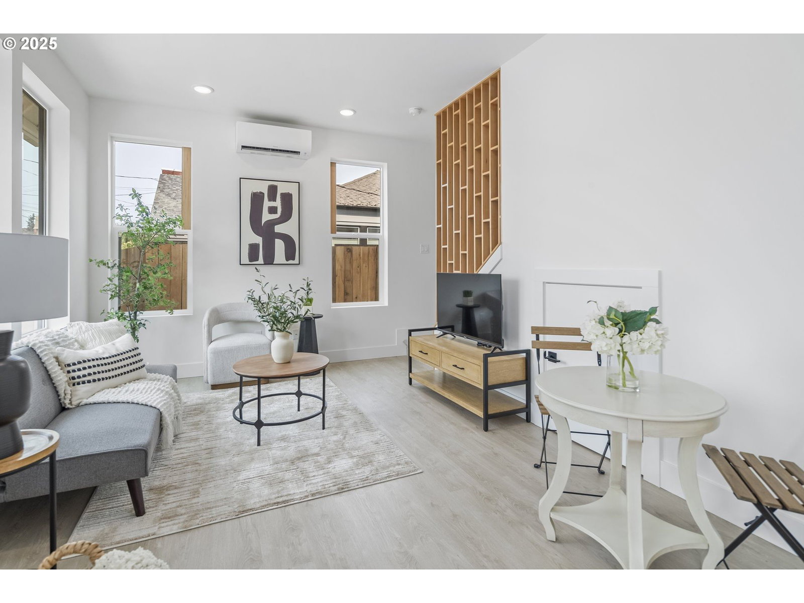 Listing photo 4 of 16, 4734 SE 65TH AVE, Portland, OR, 97206
