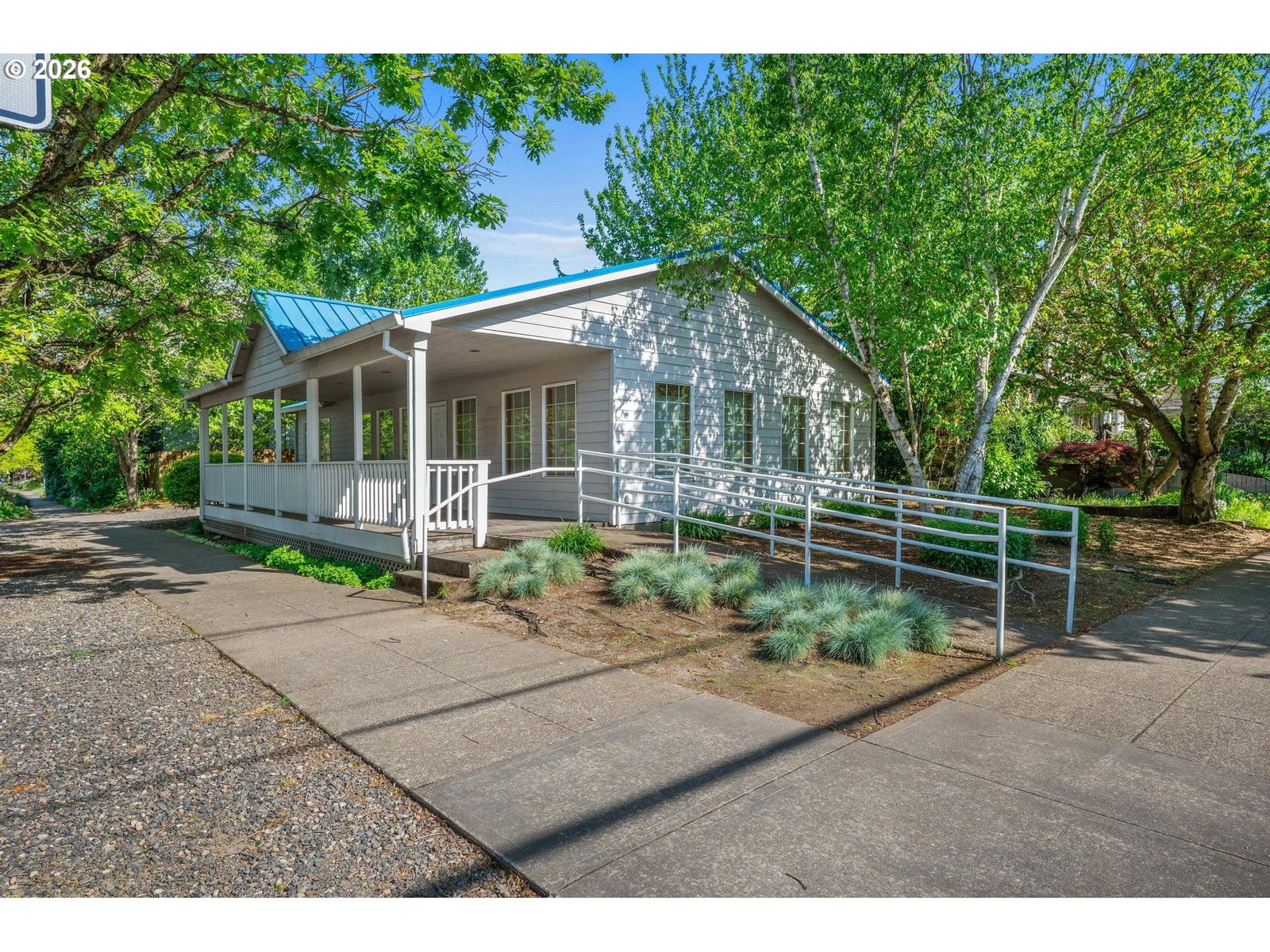 Primary listing photo, 704 NE KNOTT ST, Portland, OR, 97212