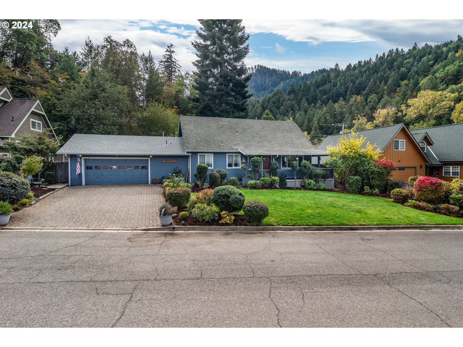 Primary listing photo, 127 DEATON CT, Canyonville, OR, 97417