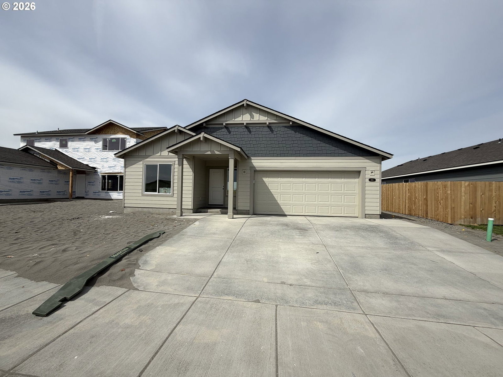 Primary listing photo, 885 E Kinsley AVE, Hermiston, OR, 97838