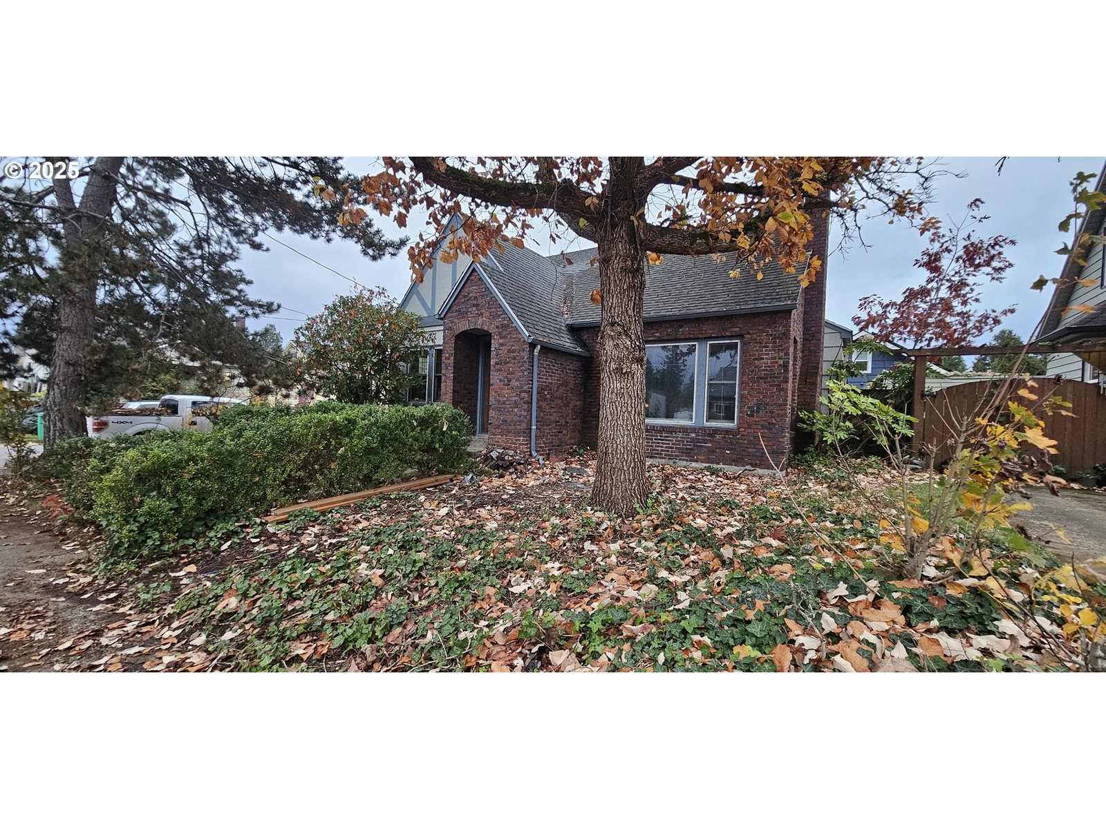 Primary listing photo, 5836 NE HALSEY ST, Portland, OR, 97213