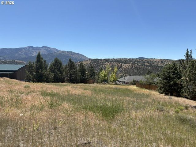 Listing photo 1 of 4