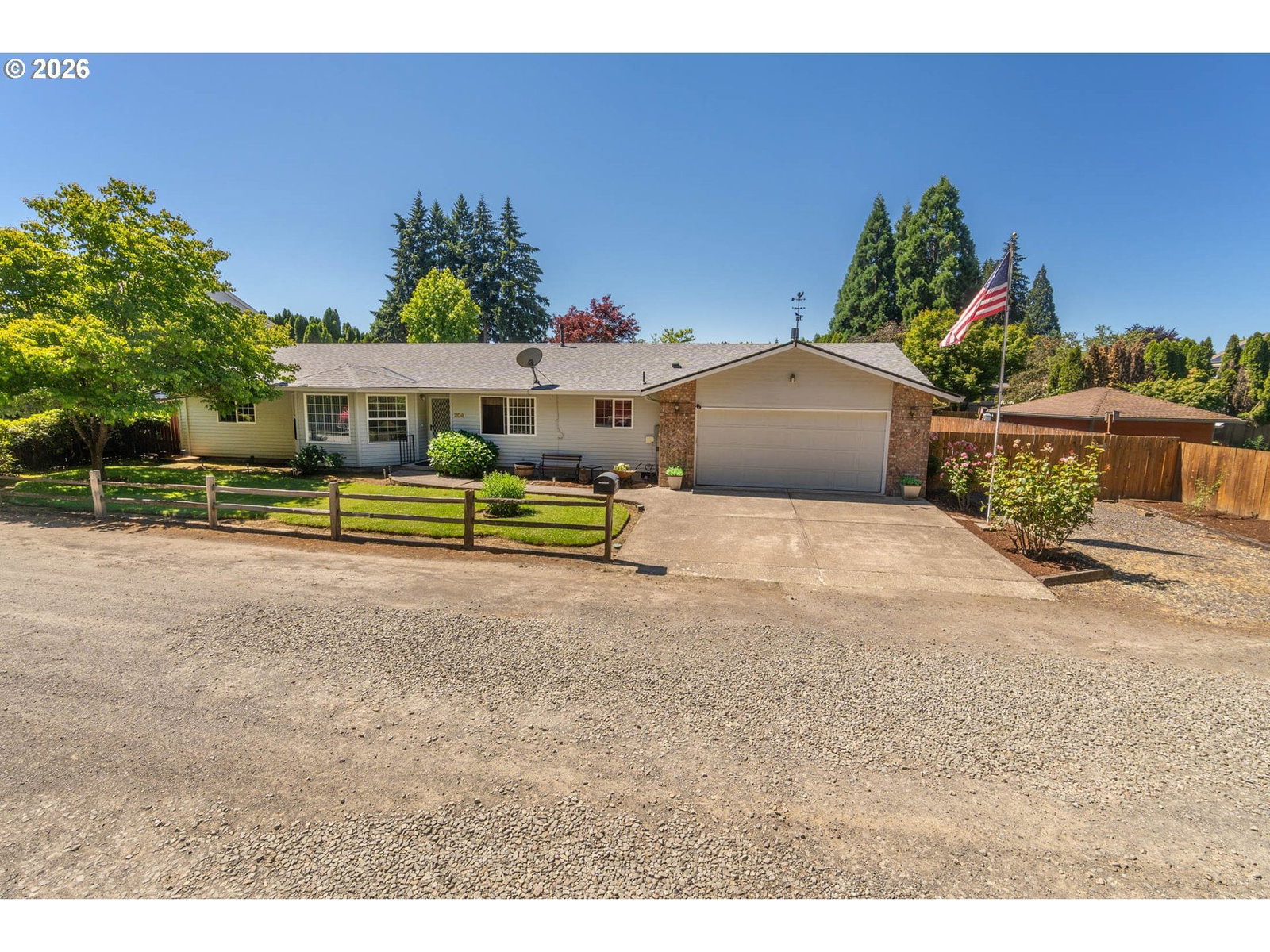 Listing photo 1 of 6