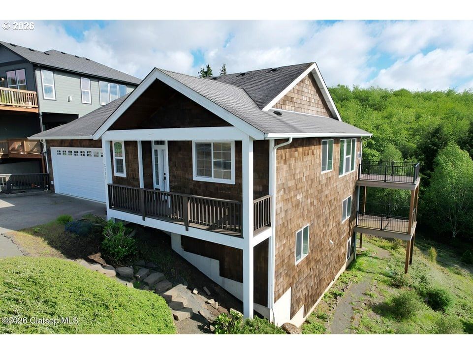 Listing photo 1 of 6