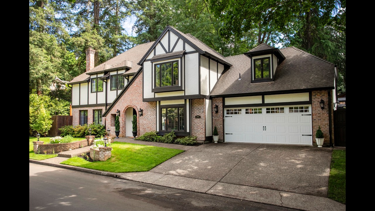 4004 MELISSA DR