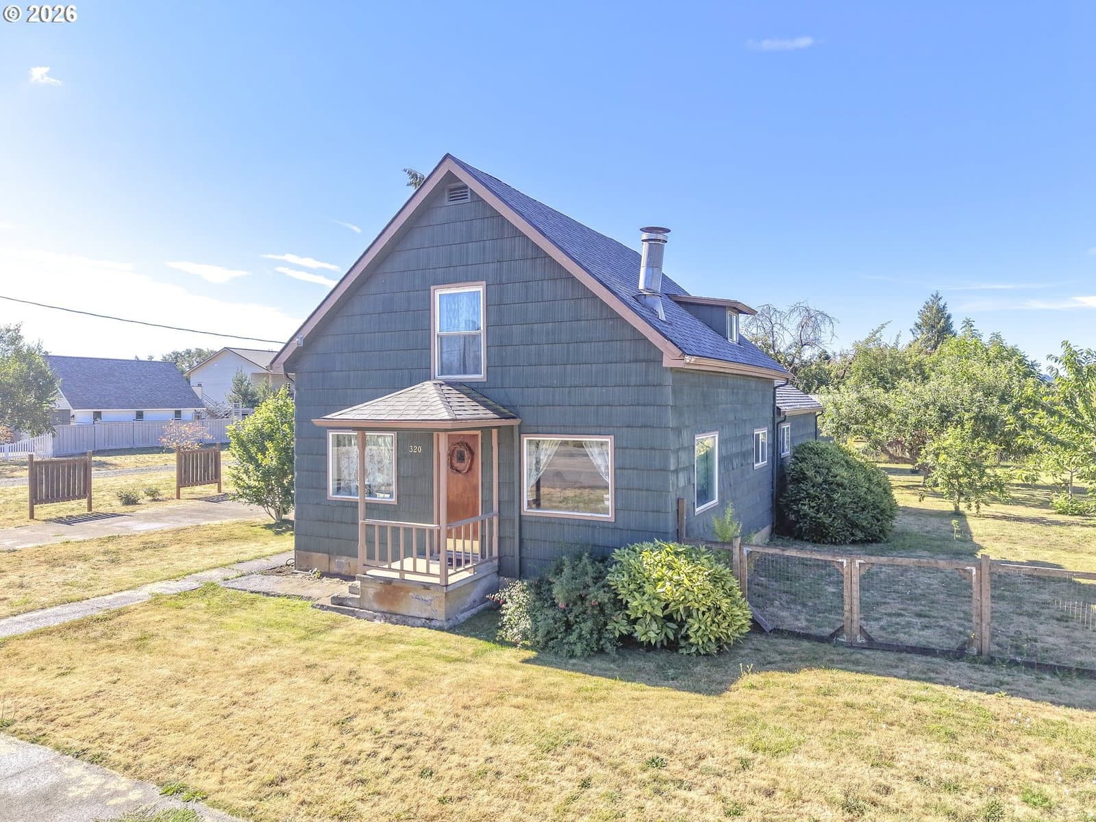 Listing photo 1 of 6