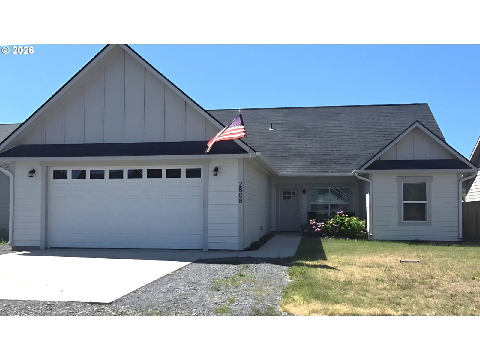 Listing photo 1 of 6