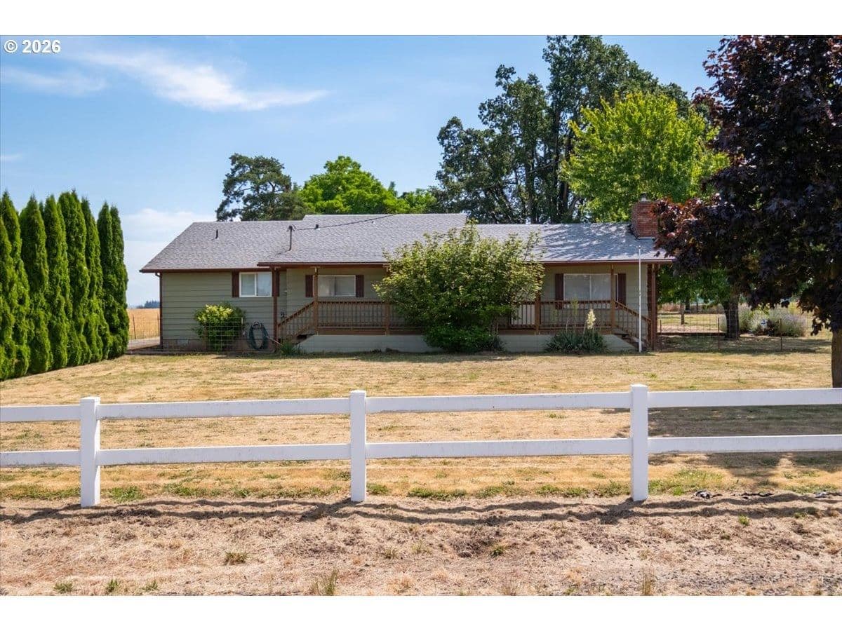 Listing photo 1 of 6