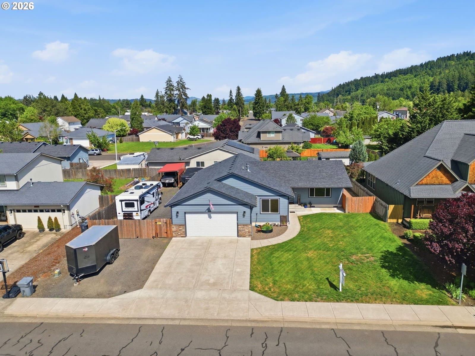 Listing photo 1 of 6