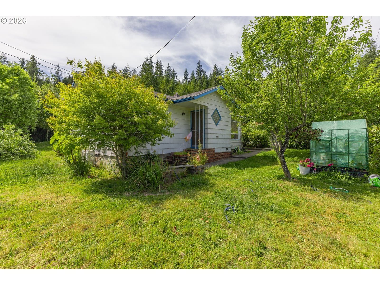 Listing photo 1 of 6