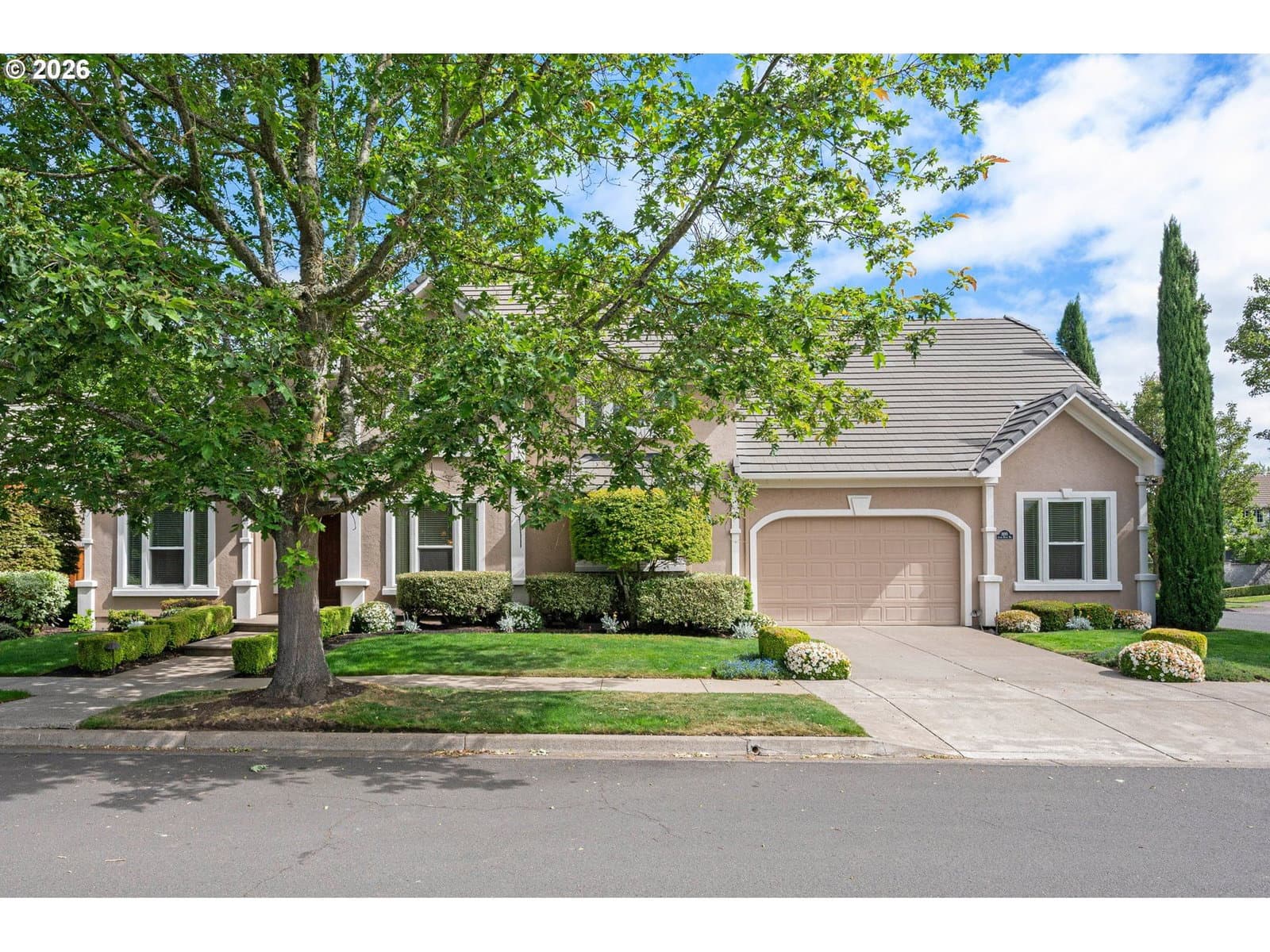 Primary listing photo, 1695 CANOE RIDGE WAY, Eugene, OR, 97408