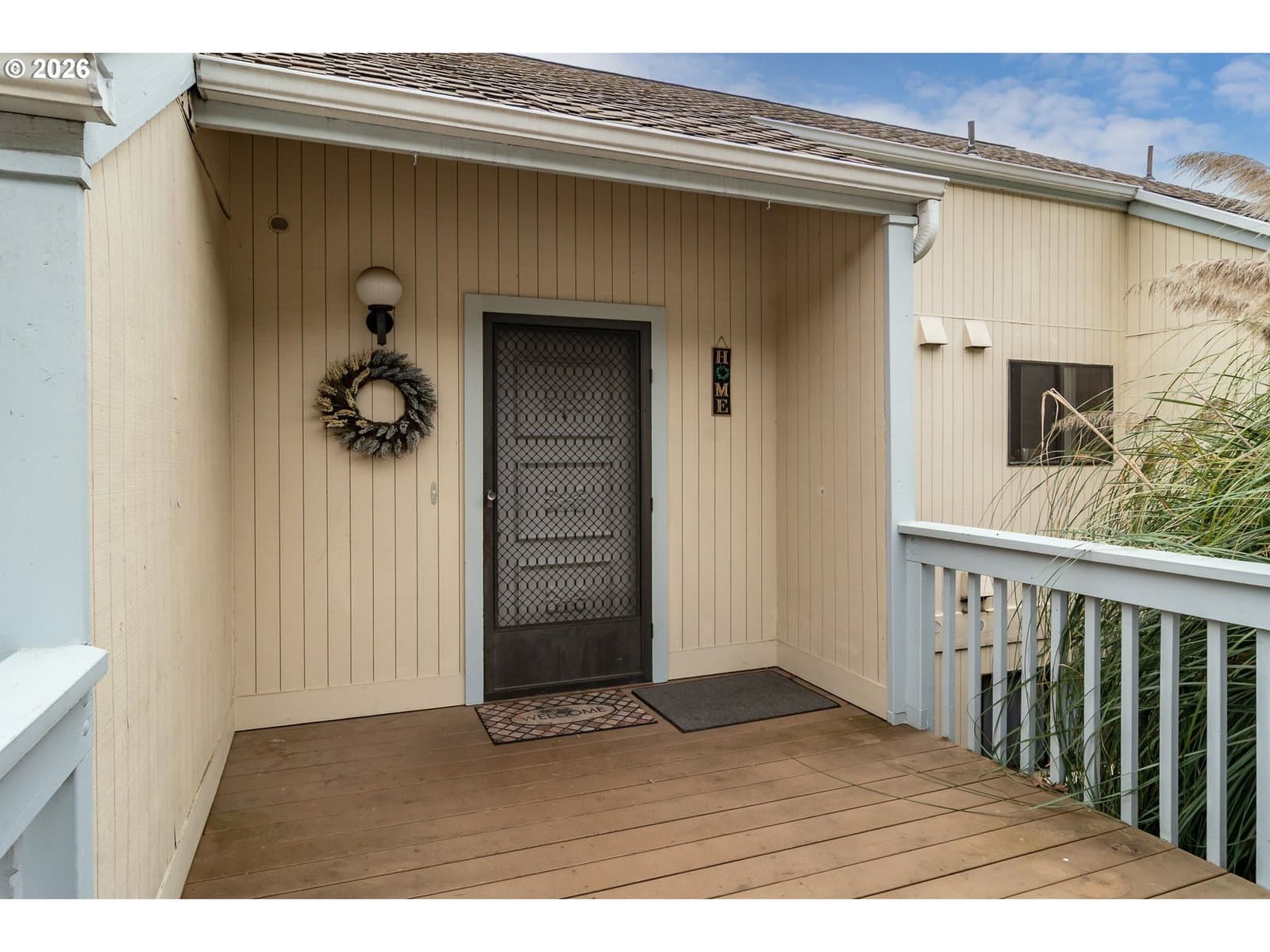 Listing photo 1 of 6