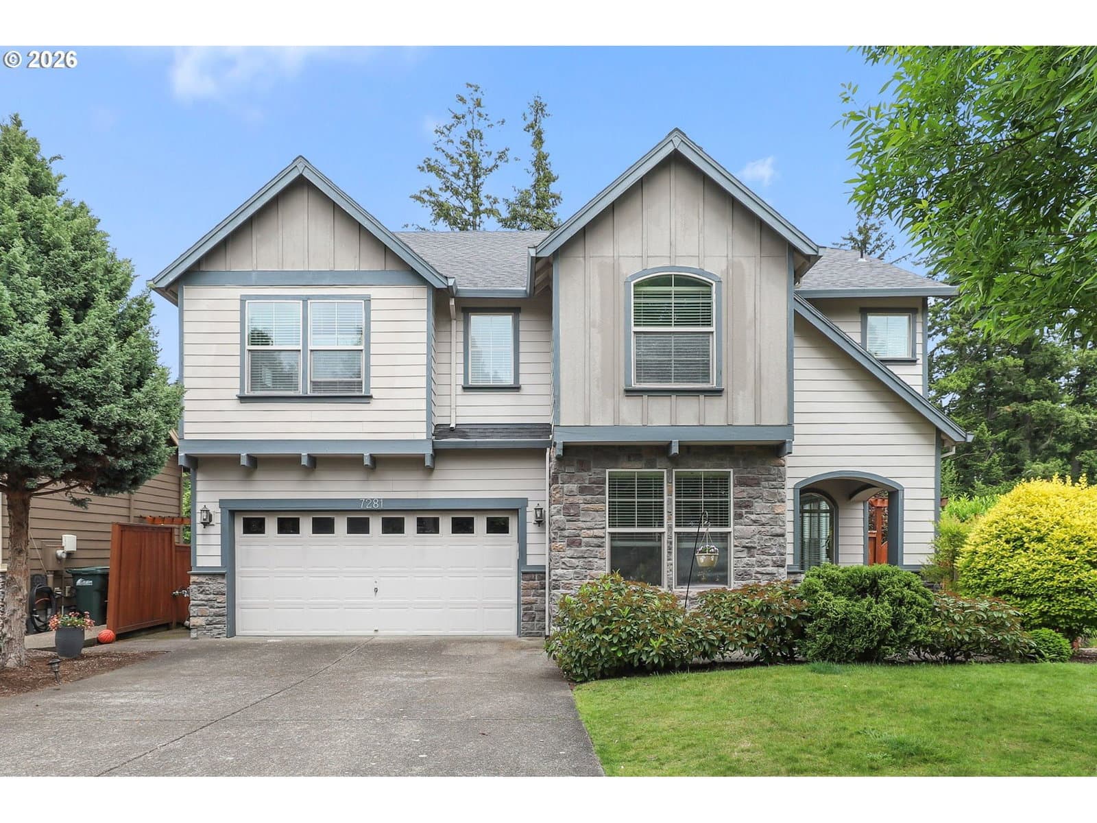 Listing photo 1 of 6
