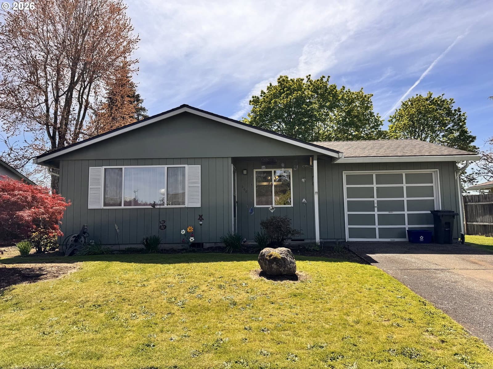 Listing photo 1 of 6