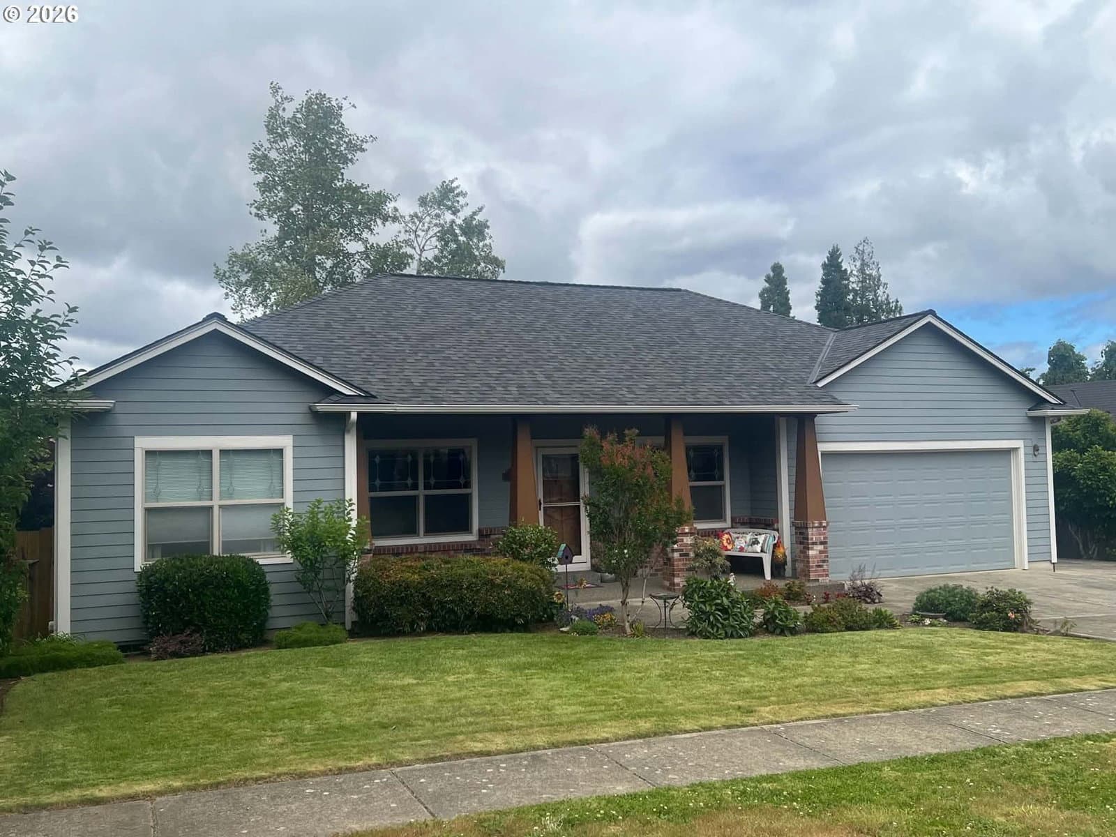 Listing photo 1 of 6