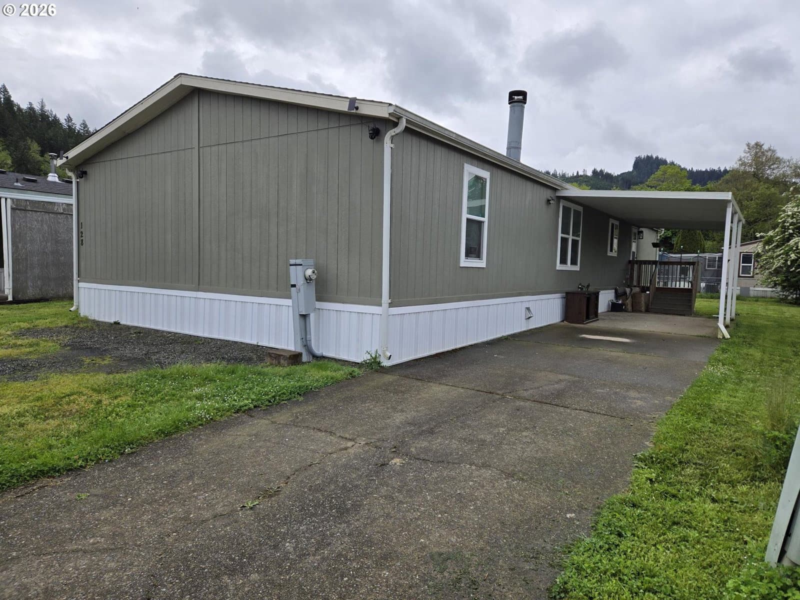 Listing photo 1 of 6