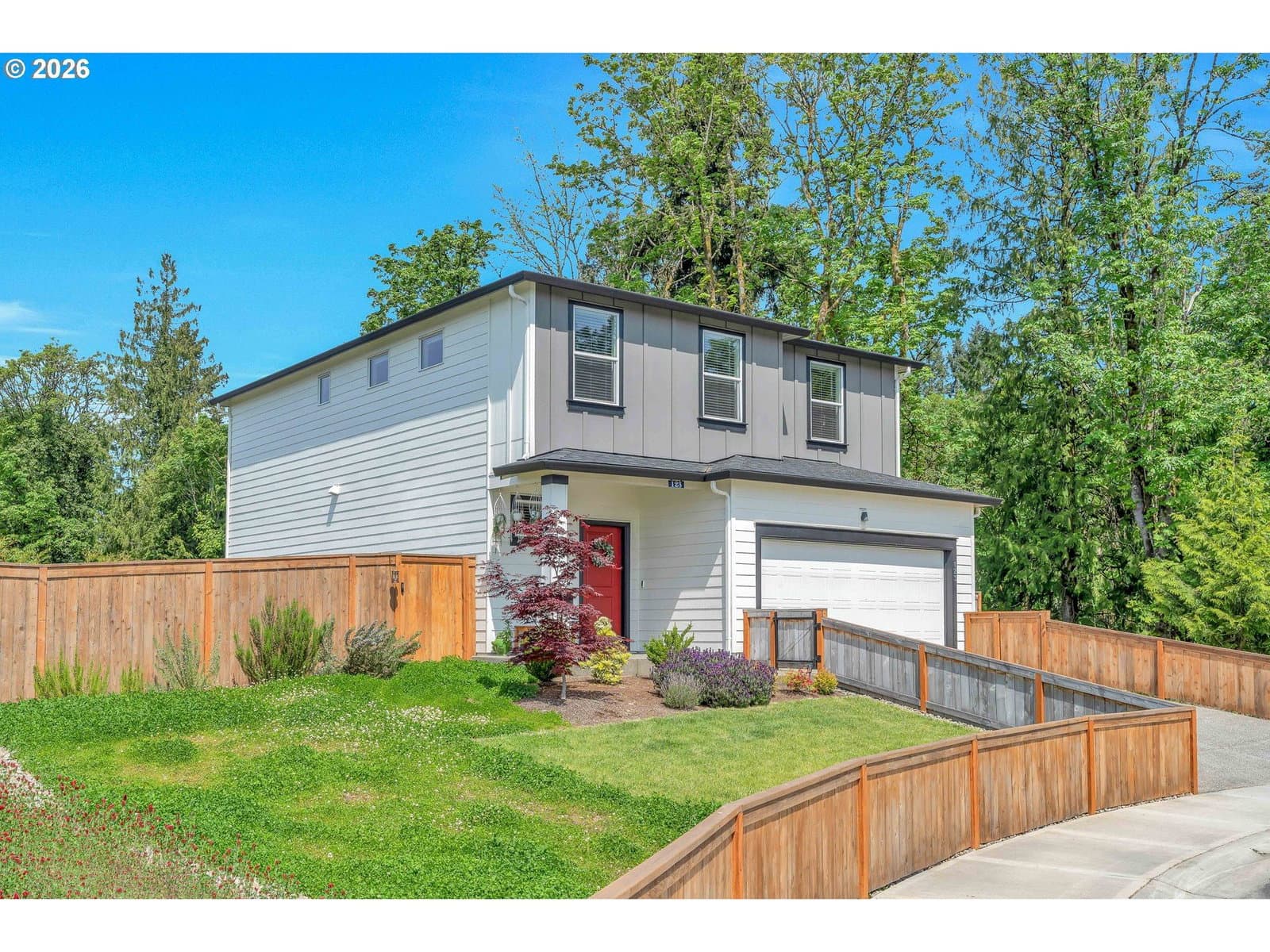 Listing photo 1 of 6