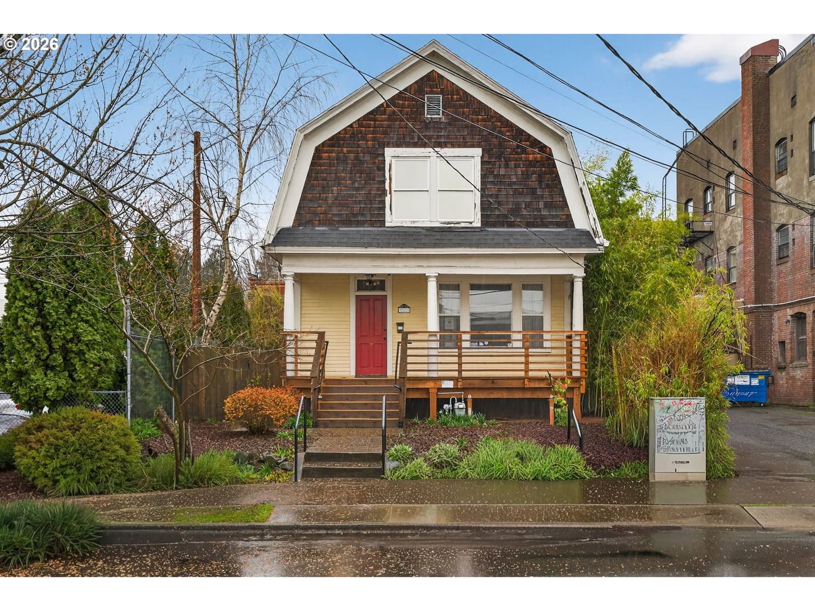 Listing photo 1 of 6
