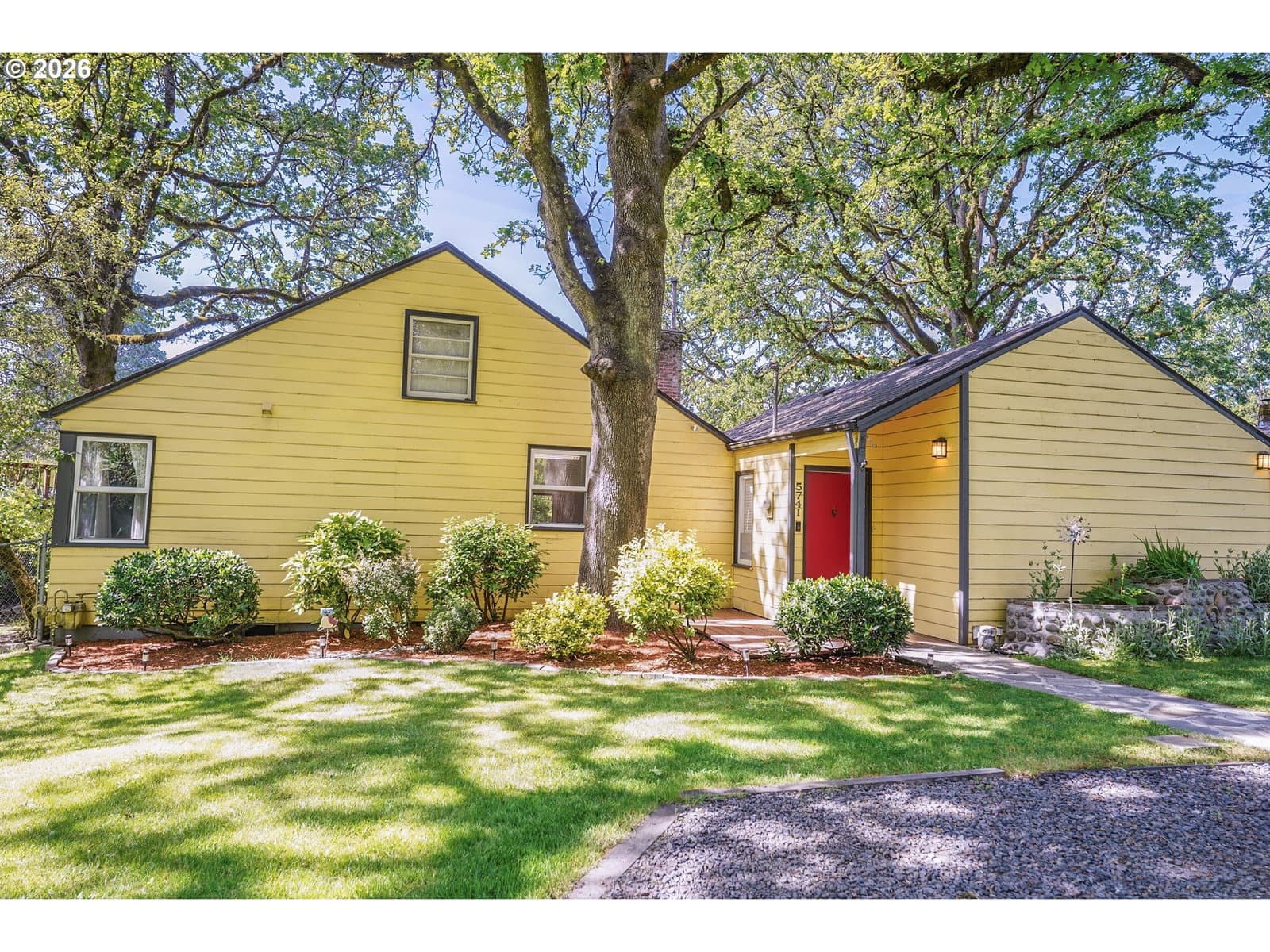 Listing photo 1 of 6