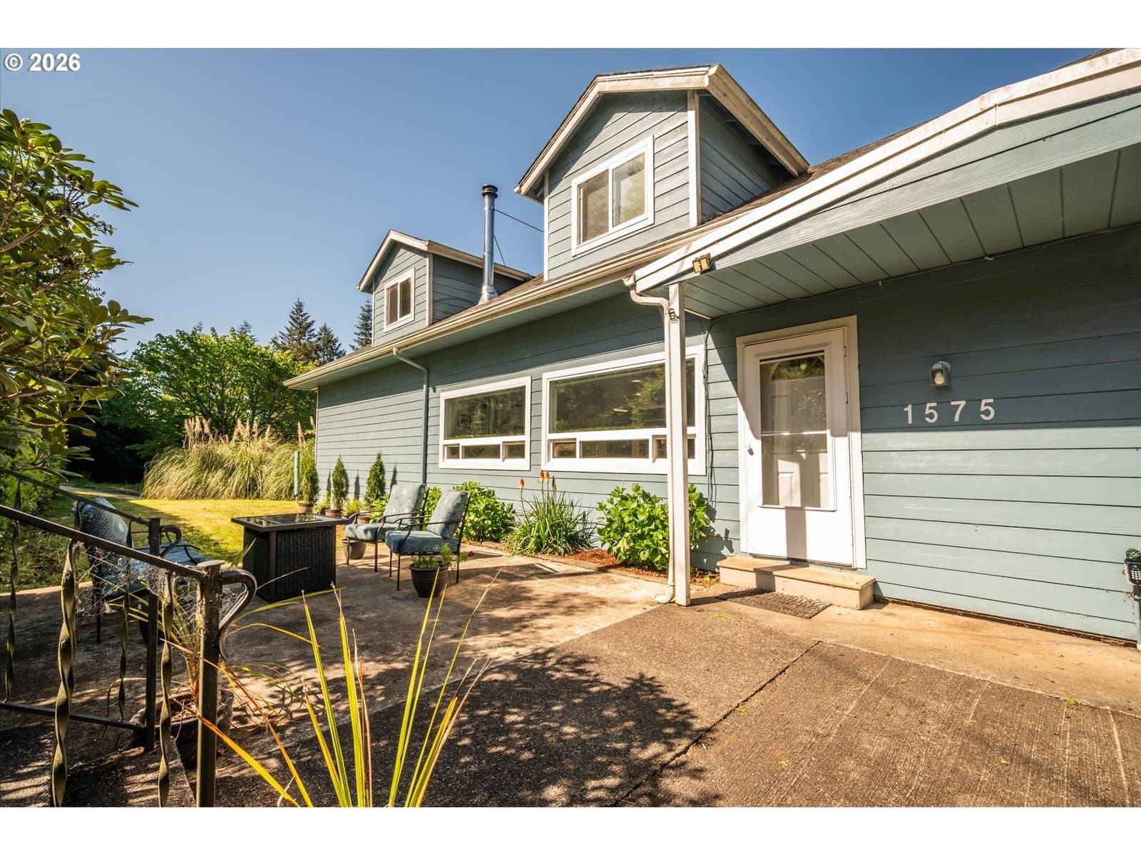Primary listing photo, 1575 N HENRY ST, Coquille, OR, 97423