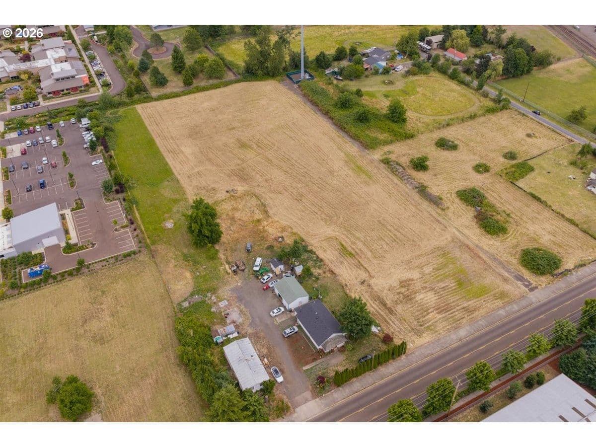 Primary listing photo, Hansard AVE, Lebanon, OR, 97355