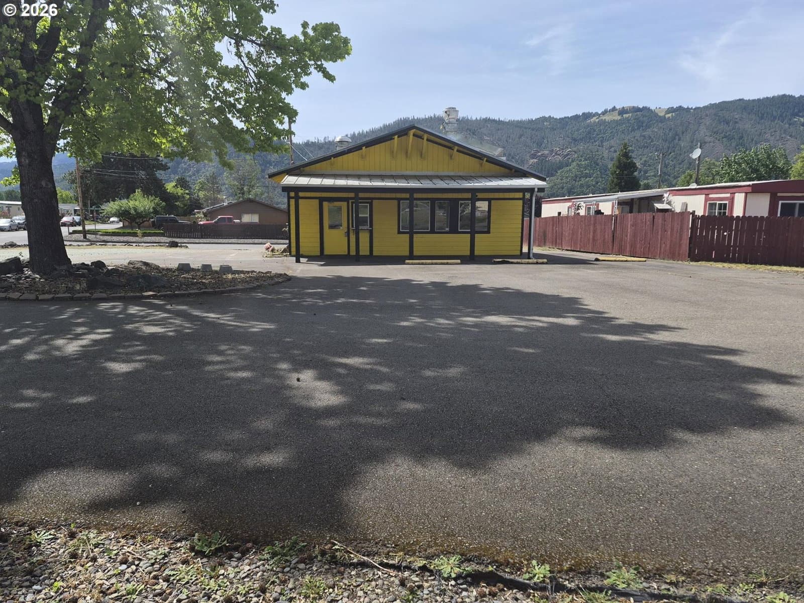 Primary listing photo, 260 MOUNTAIN VIEW AVE, Myrtle Creek, OR, 97457