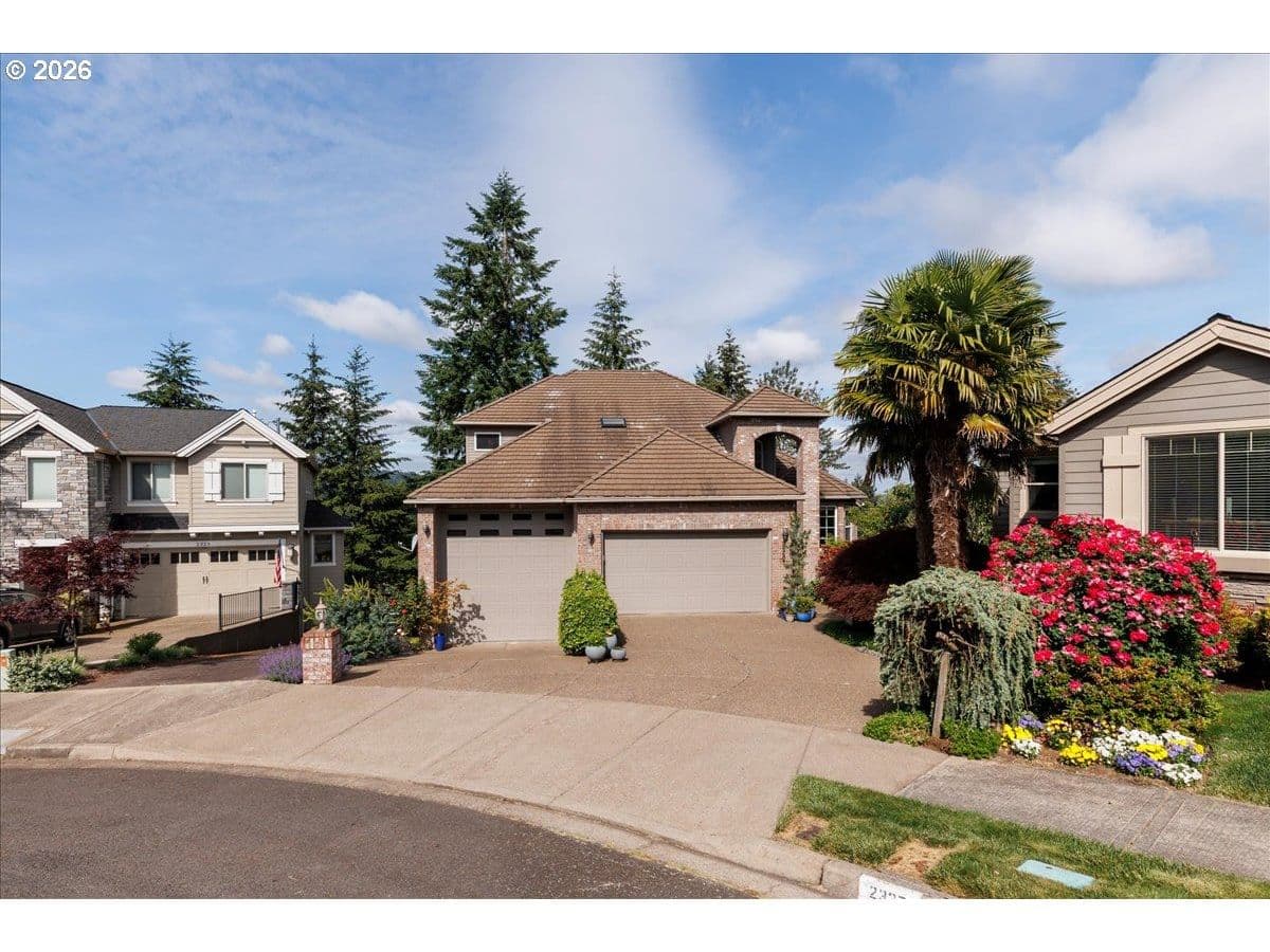 Primary listing photo, 2337 TAYLOR DR, West Linn, OR, 97068