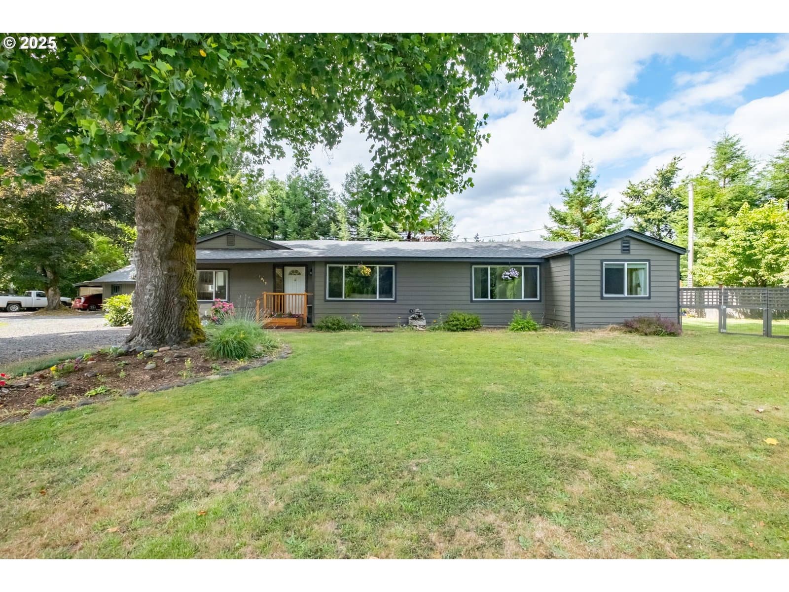 Primary listing photo, 1049 N RIVER DR, Sweet Home, OR, 97386